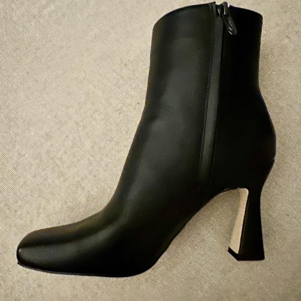 Elegant Black Ankle Boots